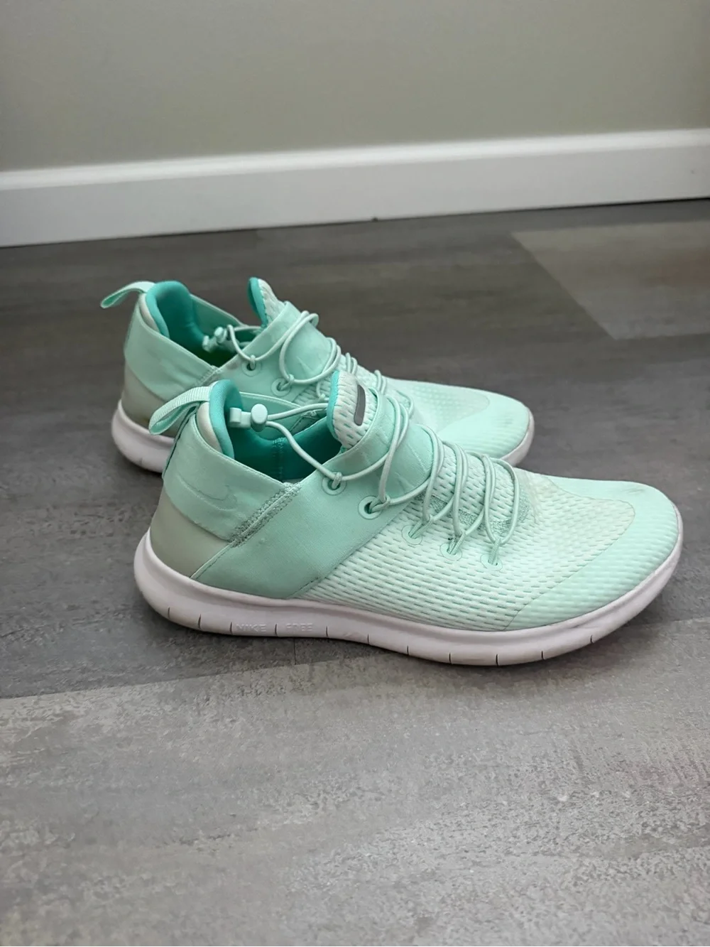 Nike lightweight knit